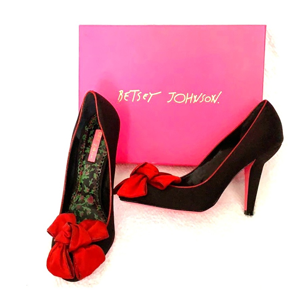 Betsey Johnson black shoes with red bow size 9.5